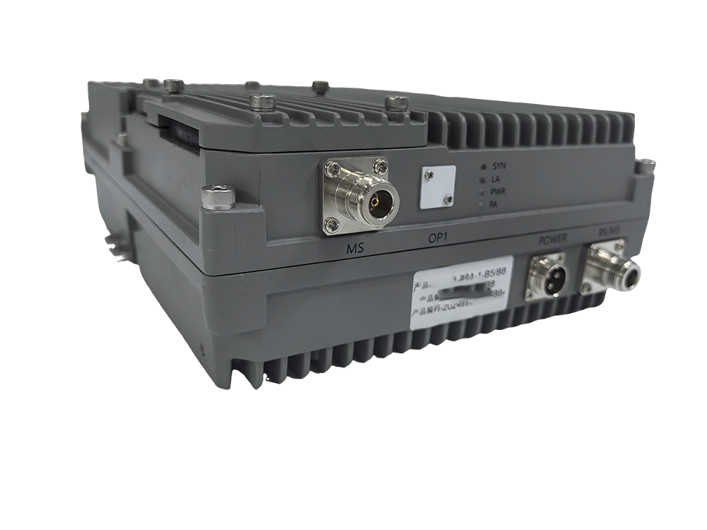  天元三频手机信号接收器2000㎡